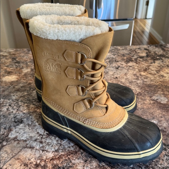 Sorel Caribou Tan and Black Winter Boots - Picture 3 of 8